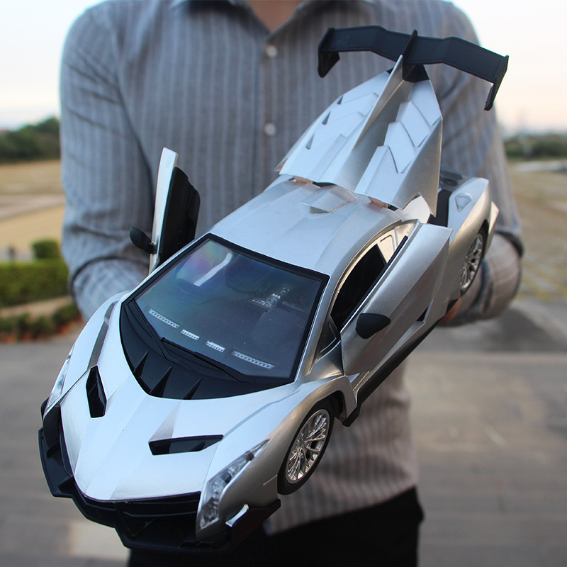 1:14 Large Remote Control RC Car Can Open The Door Hummer Off Road Vehicle Charging Dynamic Drift Children Racing Model Boy Toy
1:14 Large Remote Control RC Car Can Open The Door Hummer Off Road Vehicle Charging Dynamic Drift Children Racing Model Boy Toy