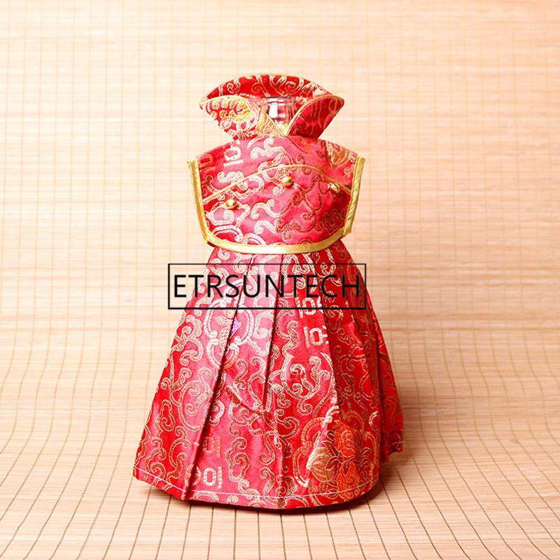 50pcs Floral Dress Silk Satin Christmas Wine Bottle Cover Bag Wedding Party Table Decoration Red Wine Bottle Dress Bag1
50pcs Floral Dress Silk Satin Christmas Wine Bottle Cover Bag Wedding Party Table Decoration Red Wine Bottle Dress Bag1