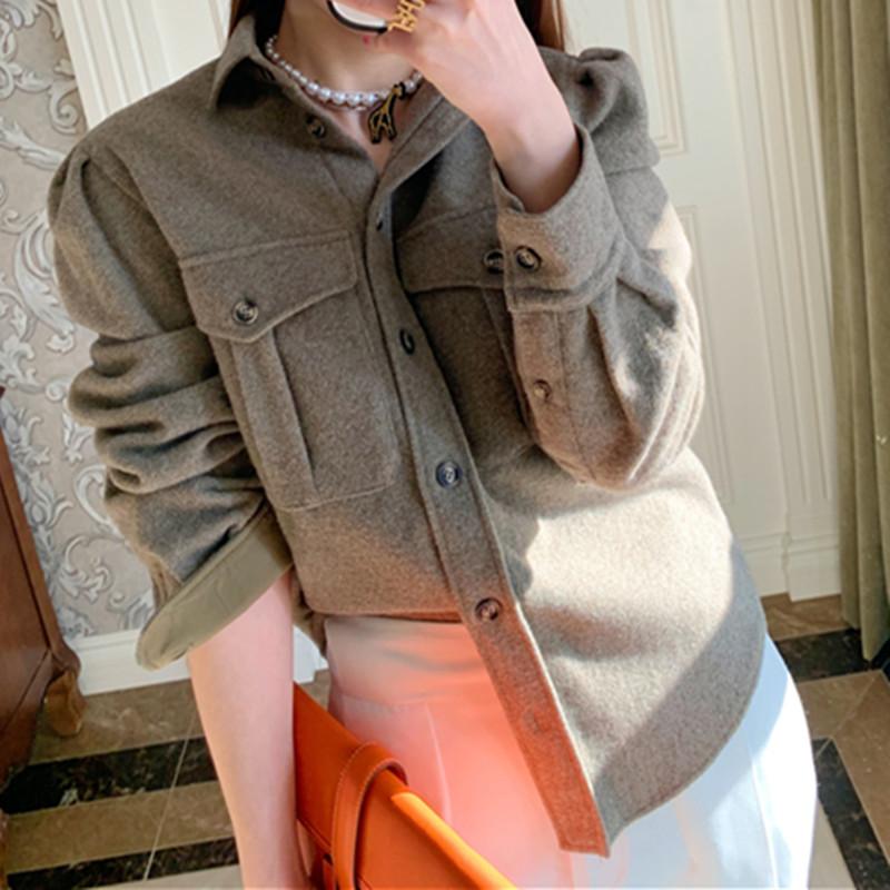 Women's Jacket Long Puff Sleeve Turn-down Collar Single Breasted Vintage Double Pockets Autumn Winter New Female Loose Coat, As pic
Women's Jacket Long Puff Sleeve Turn-down Collar Single Breasted Vintage Double Pockets Autumn Winter New Female Loose Coat, As pic