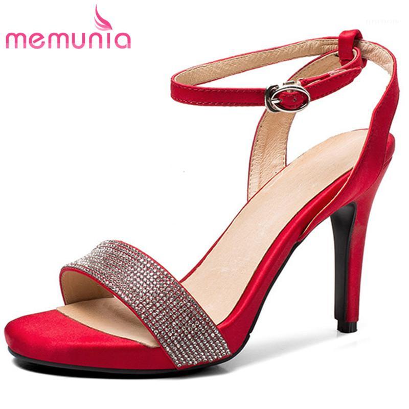 MEMUNIA 2020 big size 33-42 women sandals silk crystal ankle buckle summer sexy thin high heels sandals ladies wedding shoes1, Black
MEMUNIA 2020 big size 33-42 women sandals silk crystal ankle buckle summer sexy thin high heels sandals ladies wedding shoes1, Black