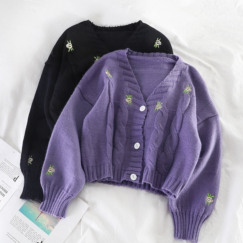 New Spring Autumn Women Cardigan Flower Embroidery Vintage Short Tops Ladies V-neck Single Breasted Casual Chic Violet Sweaters 201130
New Spring Autumn Women Cardigan Flower Embroidery Vintage Short Tops Ladies V-neck Single Breasted Casual Chic Violet Sweaters 201130