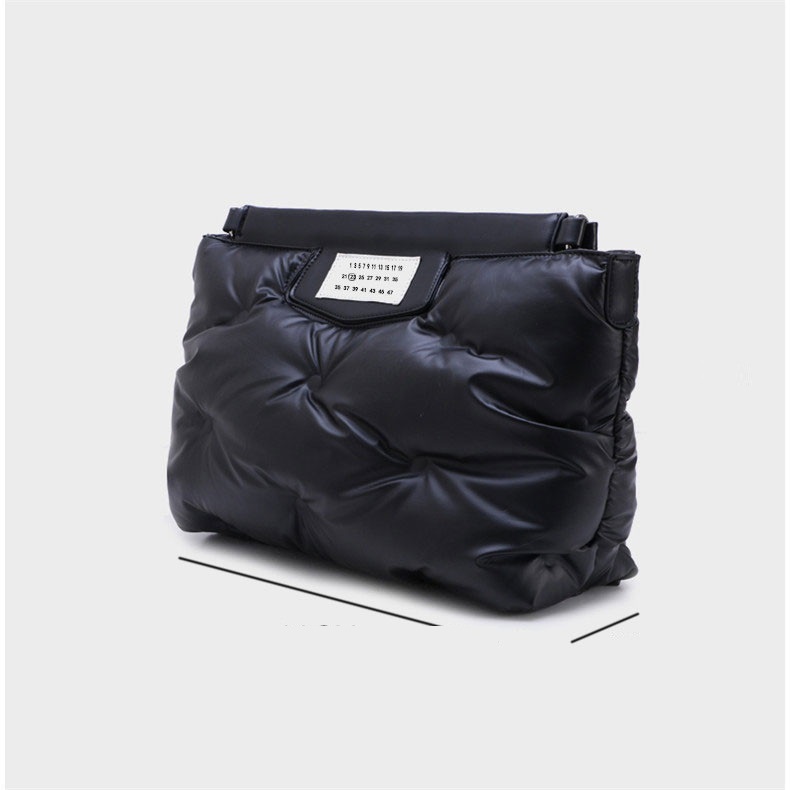 Brand Letter Day clutches Padded pillow party bag women luxury large big handbagblack white color Q1116
Brand Letter Day clutches Padded pillow party bag women luxury large big handbagblack white color Q1116