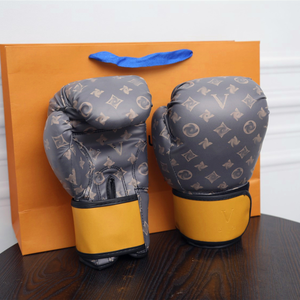 ILIVI Channel Leather Boxing Gloves Limited Edition Vintage Retro style Adult Size Playing Sandbags Parry Mens Womens Fight Training Sanda M
ILIVI Channel Leather Boxing Gloves Limited Edition Vintage Retro style Adult Size Playing Sandbags Parry Mens Womens Fight Training Sanda M
