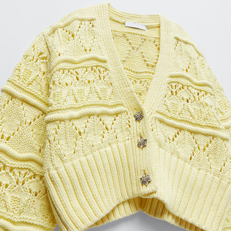 AGong Casual V Neck Sweaters Women Fashion Jewelry Buttons Yellow Sweater Women Elegant Single Breasted Sweater Female Ladies HG T200910