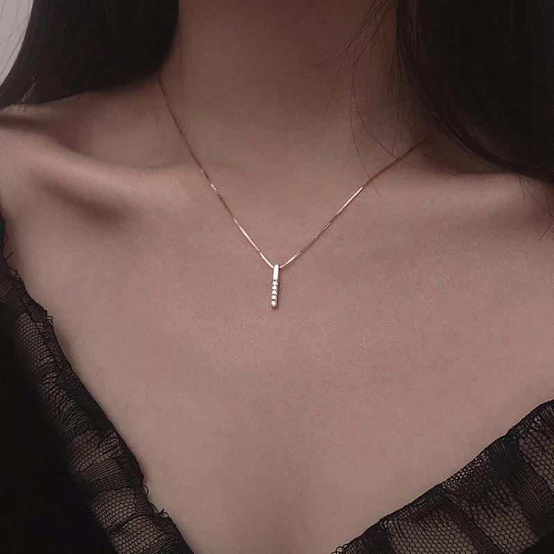 Simple Strip choker Geometric Cubic Zircon Necklaces Silver Color Clavicle Chain Charm Necklace For Women collier femme chocker
Simple Strip choker Geometric Cubic Zircon Necklaces Silver Color Clavicle Chain Charm Necklace For Women collier femme chocker