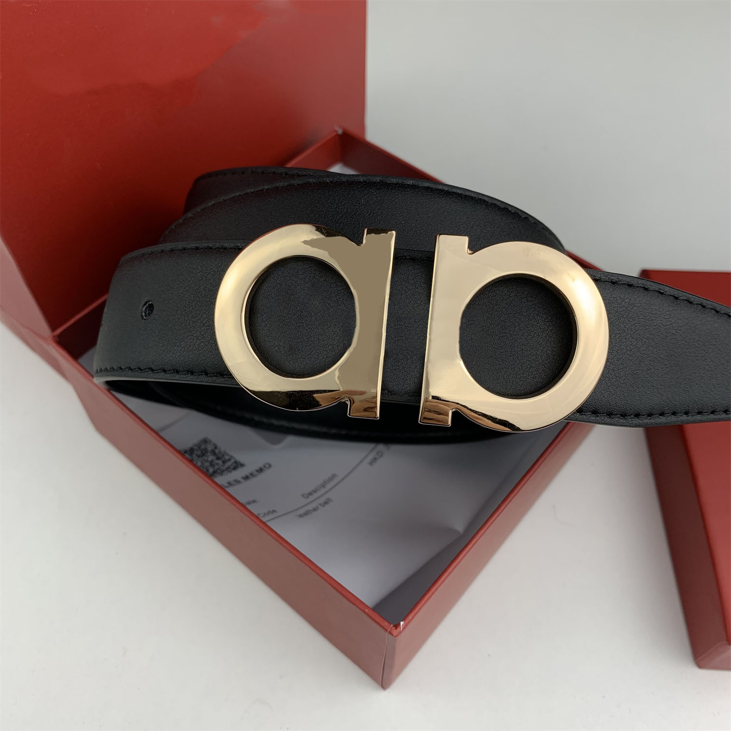 4 Colors Mens Belts Designer Jeans Luxury Belt Womens Fashion Classic Cowhide Waistband Many Color Letter Smooth Buckle With Red Box, Width 3.5cm with box
4 Colors Mens Belts Designer Jeans Luxury Belt Womens Fashion Classic Cowhide Waistband Many Color Letter Smooth Buckle With Red Box, Width 3.5cm with box