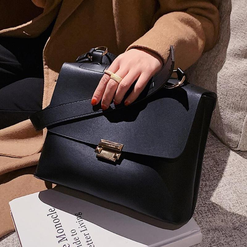 Solid color Large Armpit bag 2021 Fashion New Quality PU Leather Women's Designer Handbag High capacity Shoulder Messenger Bag, Black
Solid color Large Armpit bag 2021 Fashion New Quality PU Leather Women's Designer Handbag High capacity Shoulder Messenger Bag, Black