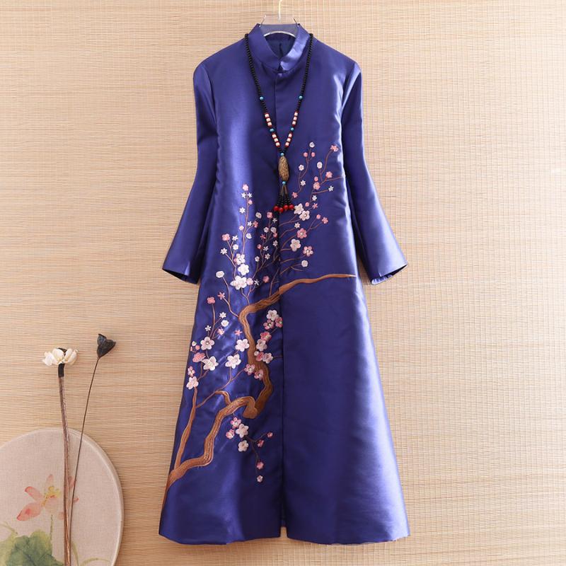 High-end Elegant Lady Outerwear Autumn Chinese Style Embroidery Retro Women Vintage Loose Trench Coat Female S-XXL
High-end Elegant Lady Outerwear Autumn Chinese Style Embroidery Retro Women Vintage Loose Trench Coat Female S-XXL