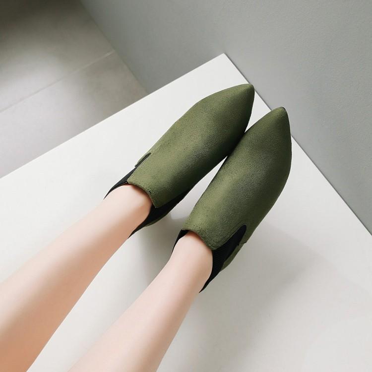 Oversized British fashion trend for women's shoes with sharp heels and low heels, Black
Oversized British fashion trend for women's shoes with sharp heels and low heels, Black