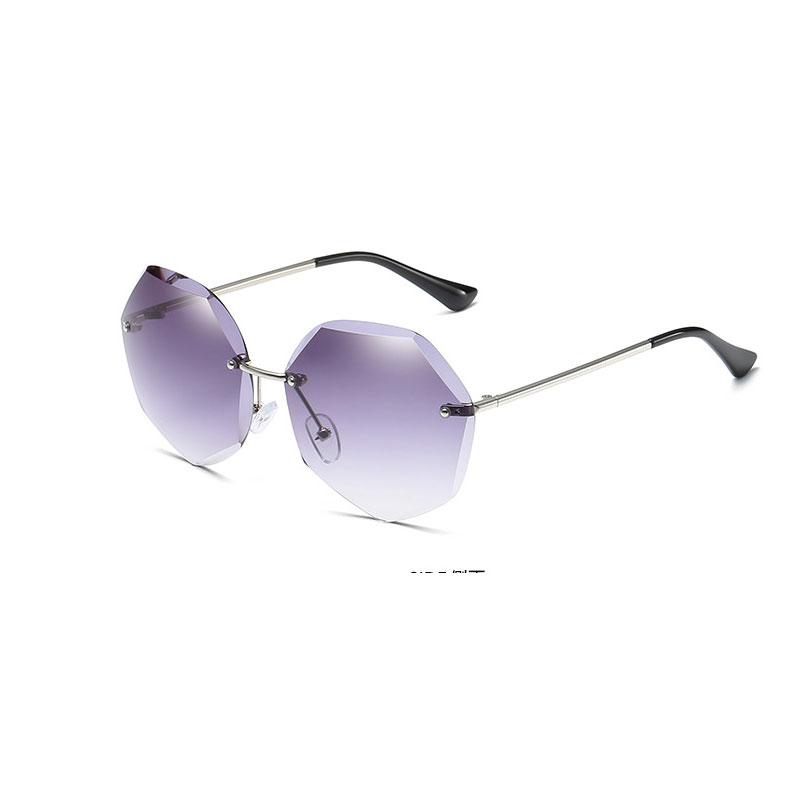 Square ladies sunglasses, rose gold, retro, transparent ladies square sunglasses 2021
Square ladies sunglasses, rose gold, retro, transparent ladies square sunglasses 2021