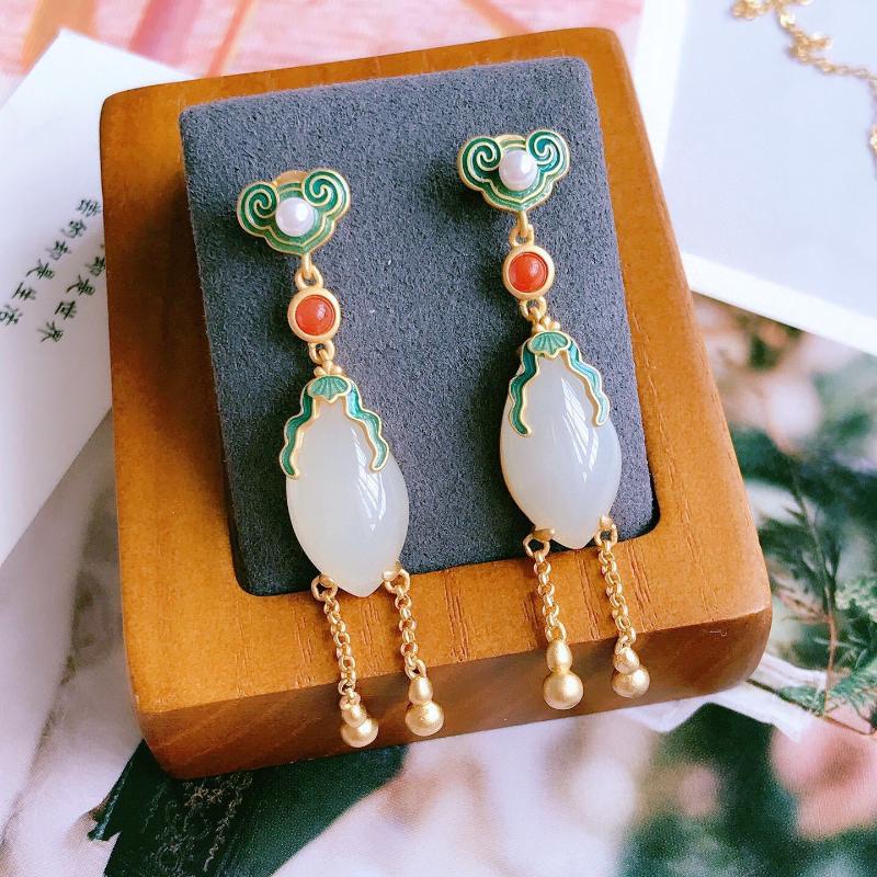 Dangle & Chandelier Natural Hetian White Jade Horse Eye Small Tassel Earrings Chinese Style Retro Light Luxury Charm Designer Craft Silver J 
Dangle & Chandelier Natural Hetian White Jade Horse Eye Small Tassel Earrings Chinese Style Retro Light Luxury Charm Designer Craft Silver J