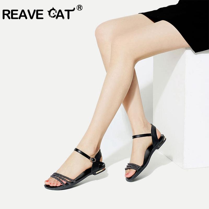 REAVE CAT 2021 Summer New Genuine Leather women's Shoes With Flat Roman Sandals Ankle Strap Ladies Jelly Black Size 45 46, White
REAVE CAT 2021 Summer New Genuine Leather women's Shoes With Flat Roman Sandals Ankle Strap Ladies Jelly Black Size 45 46, White