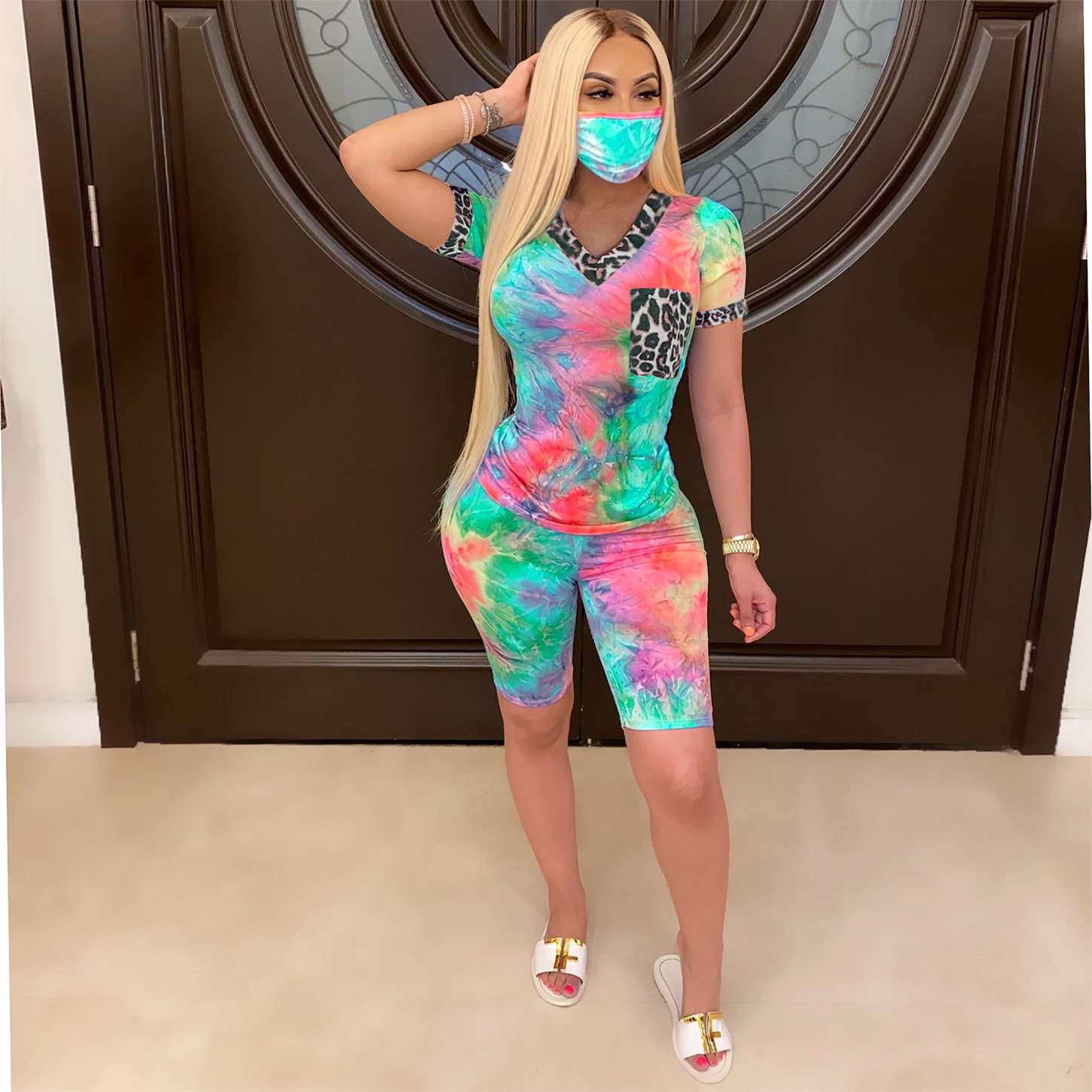 Tracksuits European and American women's tie-dye sweetheart neckline casual fashion home sports shorts suit (including mask)