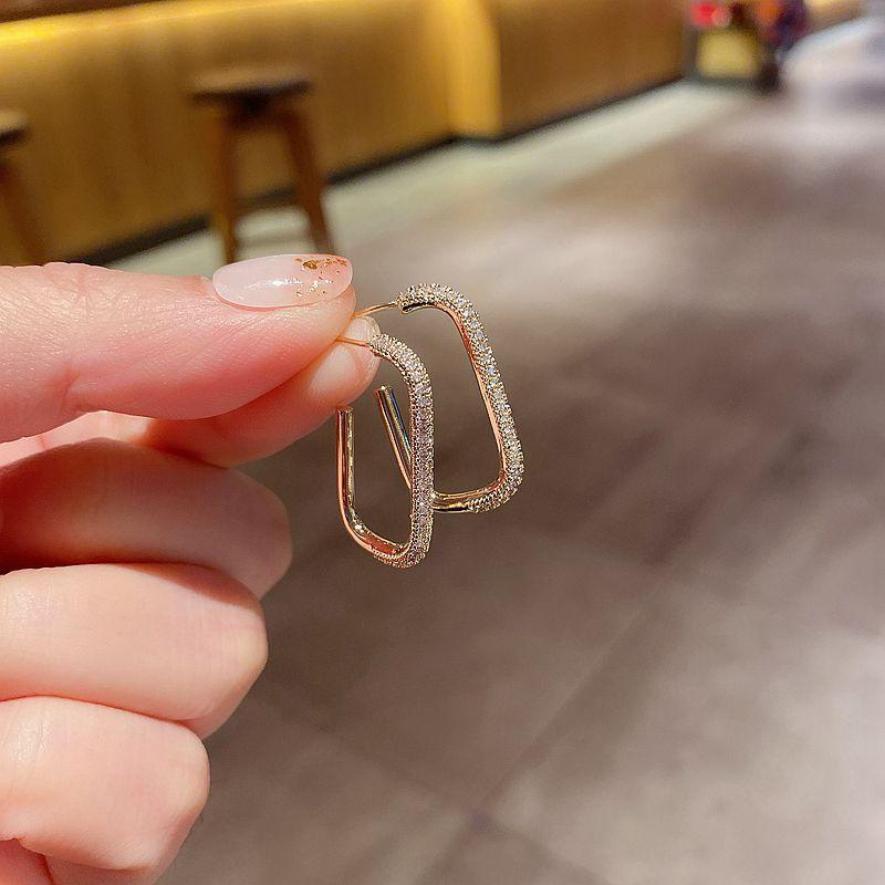 Trendy Cubic Zirconia Gold Hoop Geometric Earrings Crystal Pave High Quality Drop Earrings For Women Korean Jewelry
Trendy Cubic Zirconia Gold Hoop Geometric Earrings Crystal Pave High Quality Drop Earrings For Women Korean Jewelry