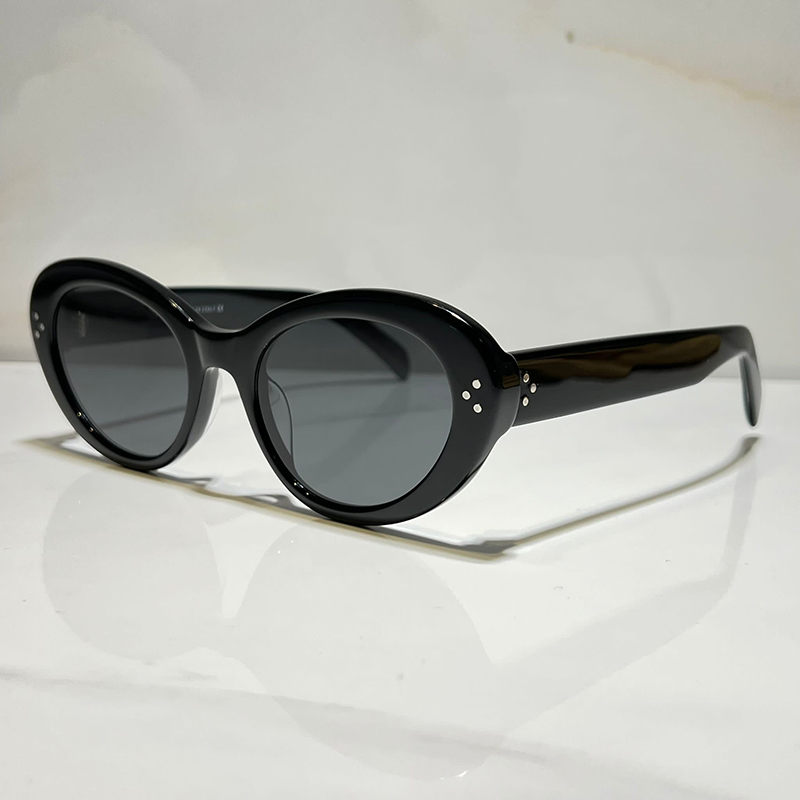 Summer SUNGLASSES For Women 40193 Style Anti-Ultraviolet Retro Plate Full Frame Special Eyeglasses Random Box
Summer SUNGLASSES For Women 40193 Style Anti-Ultraviolet Retro Plate Full Frame Special Eyeglasses Random Box