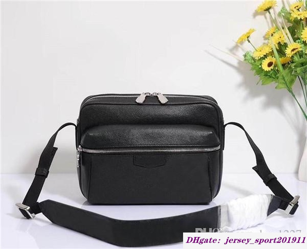 VANNOGG Global Free Shipping Classic Luxury Matching Leather Men's Messenger Bag Shoulder Bag Best Quality Handbag 30233 Size 25cm 20cm 10cm, Invoice
VANNOGG Global Free Shipping Classic Luxury Matching Leather Men's Messenger Bag Shoulder Bag Best Quality Handbag 30233 Size 25cm 20cm 10cm, Invoice