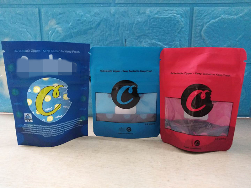 empty dry herb packaging bag 3.5 grams mylar smell proof zipper resealable plastic pouch blue red color
empty dry herb packaging bag 3.5 grams mylar smell proof zipper resealable plastic pouch blue red color