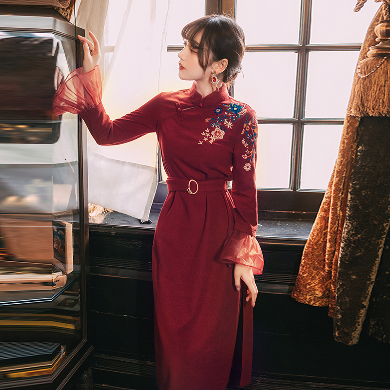 Cotton Embroidered Long Female Mid-calf Elegant Wine Improved Cheongsam Complete Straight Split Dress 2021 Spring S085, Blue
Cotton Embroidered Long Female Mid-calf Elegant Wine Improved Cheongsam Complete Straight Split Dress 2021 Spring S085, Blue