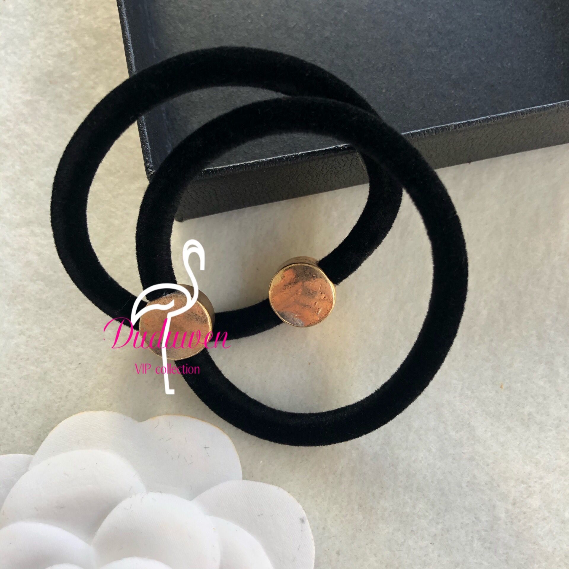 veet meterail round metal engraved 2C elasitc band fashion tie classic hair rope V gift collection accessories use as brace