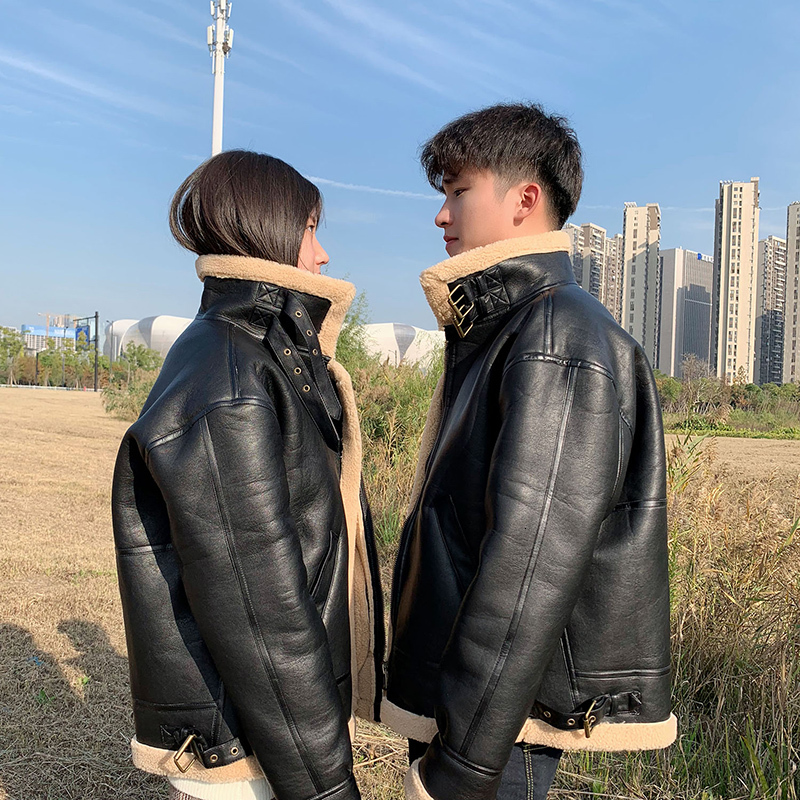 2021 New Motorcycle Men Retro Leather Hot Plutonium Couple Outfit Jacket Outdoors 240q, Black.
2021 New Motorcycle Men Retro Leather Hot Plutonium Couple Outfit Jacket Outdoors 240q, Black.