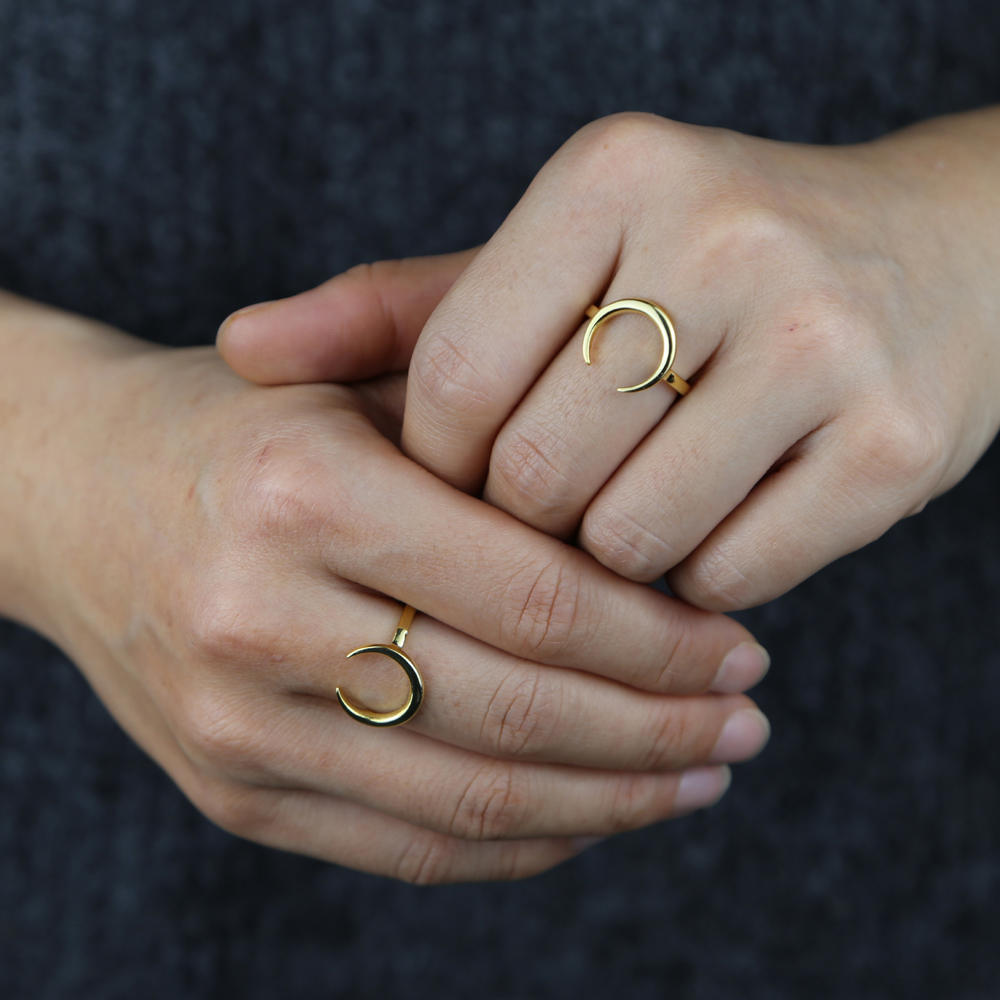 New Arrived Simple Classic Gold Color Moon Ring with Tiny Band Finger Ring Jewelry for Women Lady Party Gothic Metal Rings Wholesale