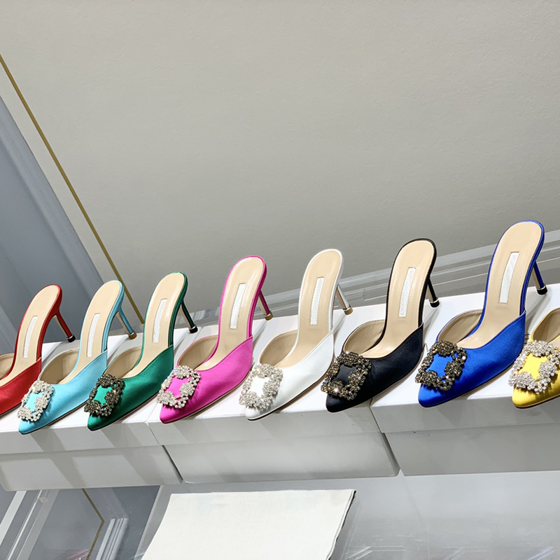 Slippers Designers Lady slippers crystal decorative Satin womens heeled sandals Rhinestone square buckle dress shoes 7CM heel genuine leather sole, Yellow
Slippers Designers Lady slippers crystal decorative Satin womens heeled sandals Rhinestone square buckle dress shoes 7CM heel genuine leather sole, Yellow