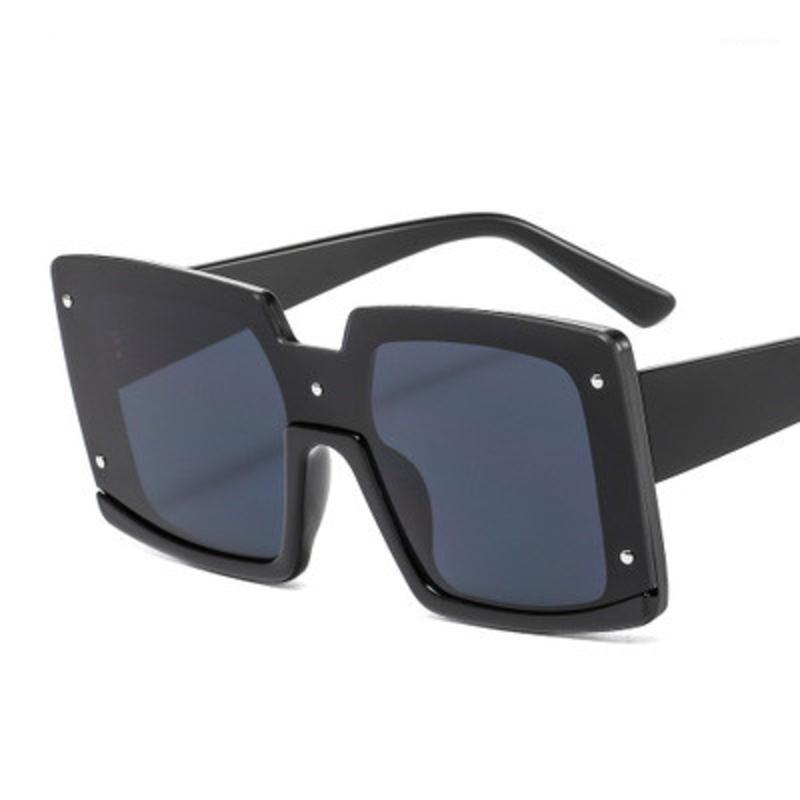 new retro square one piece sunglasses women 2020 vintage sun glasses female fashion large frame shade mirror men1
new retro square one piece sunglasses women 2020 vintage sun glasses female fashion large frame shade mirror men1