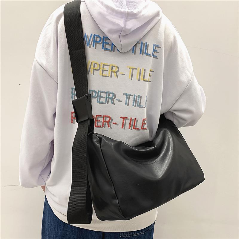 Niche Design Messenger Bag Couple Fashion Brand Japanese Simple Pu Bag Shoulder Casual Wild Ins Trend Sports, Black
Niche Design Messenger Bag Couple Fashion Brand Japanese Simple Pu Bag Shoulder Casual Wild Ins Trend Sports, Black