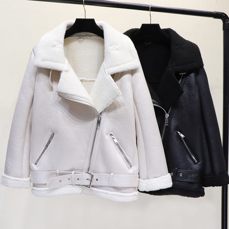 Ly Varey Lin Winter Faux Lamb Leather Jacket Women Faux Leather Lambs Wool Fur Collar Pu Moto Zipper Jacket Warm Thick Outerwear 201020