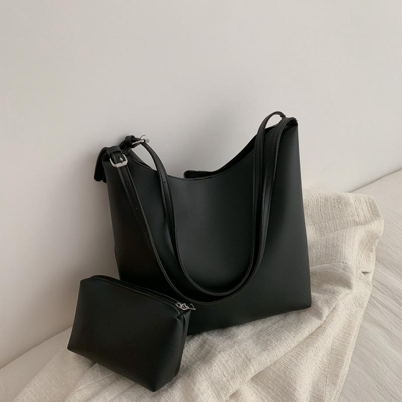 New 2021 Fashion Women PU Leather Handbag Vintage Female Solid Large Capacity Shopping Bag Shoulder Cross Body Bags for Girls, Black
New 2021 Fashion Women PU Leather Handbag Vintage Female Solid Large Capacity Shopping Bag Shoulder Cross Body Bags for Girls, Black
