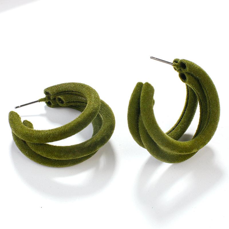 AENSOA 2020 New Fashion Velvet C Shape Earrings Winter Velvet Big Hoop Earrings For Women Girl Gifts Fashion Jewelry
AENSOA 2020 New Fashion Velvet C Shape Earrings Winter Velvet Big Hoop Earrings For Women Girl Gifts Fashion Jewelry