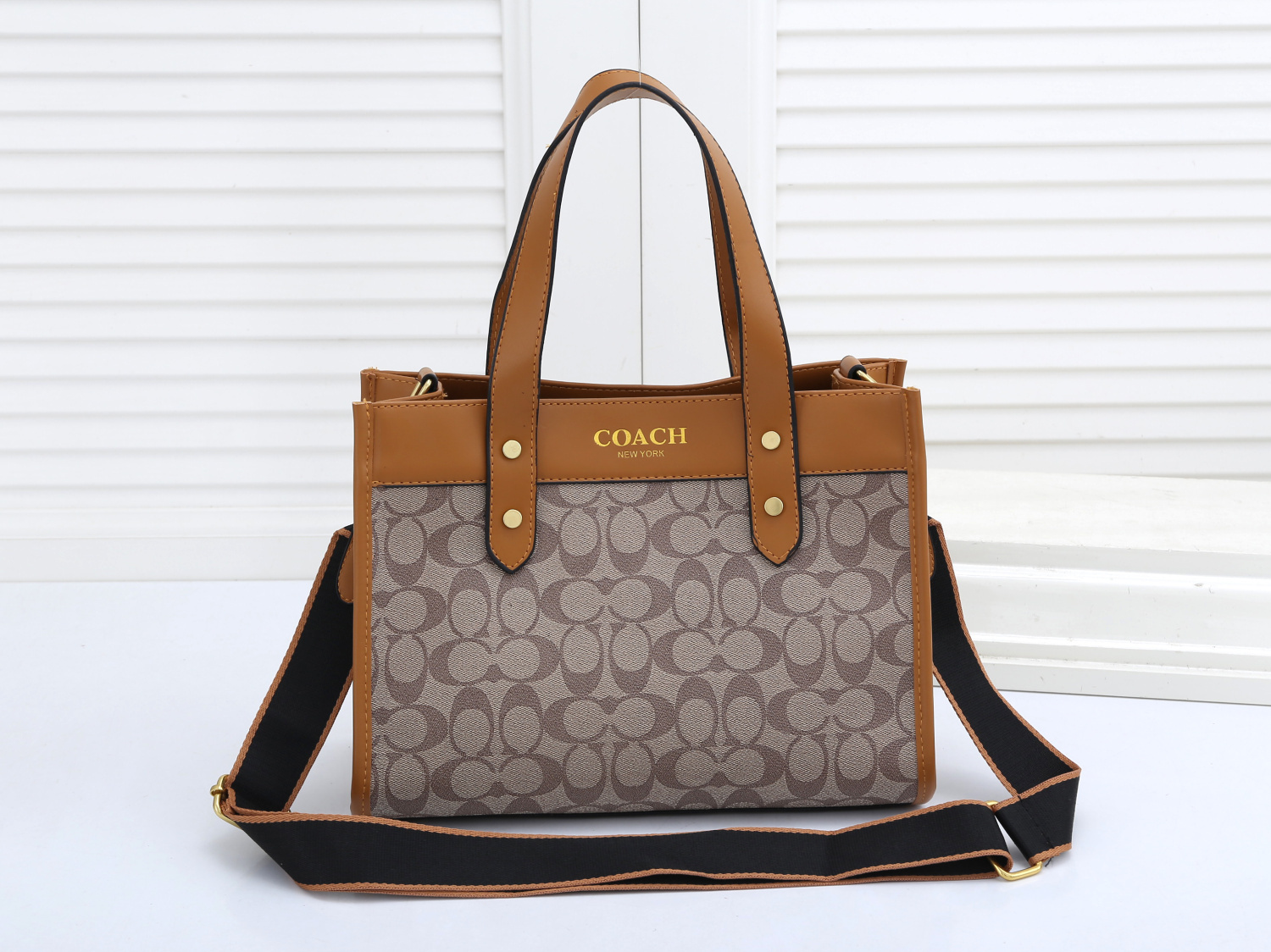 133 Top quality designer retro women leather handbag Envelope shopping crossbody messenger Chain flap bag tote shoulder bag Dinner Postman bags, Black;brown
133 Top quality designer retro women leather handbag Envelope shopping crossbody messenger Chain flap bag tote shoulder bag Dinner Postman bags, Black;brown