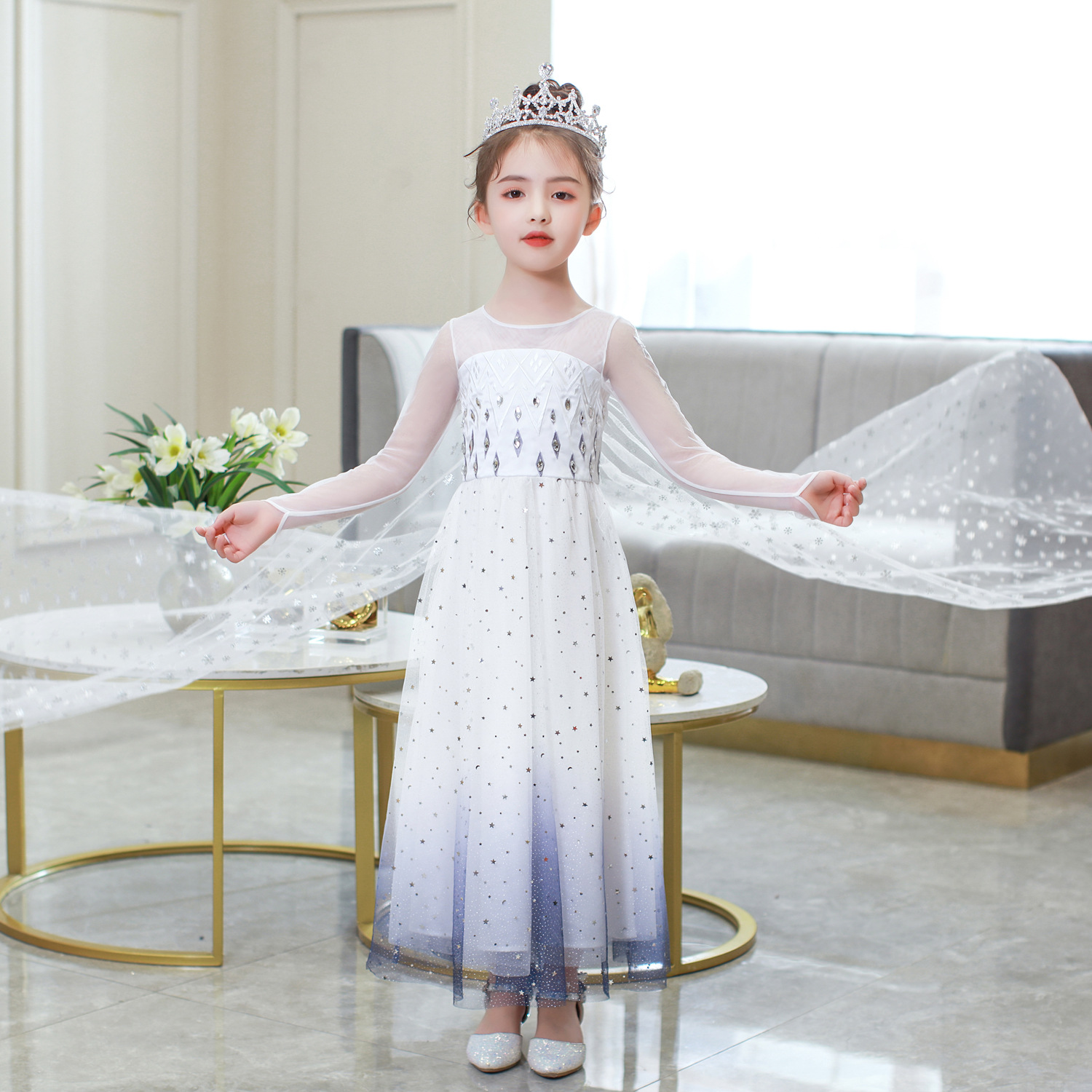 Retail kids Girls dress snow queen diamond tutu Pleated princess dresses short and long Christmas designer Luxury party cosplay clothes, See the pictures
Retail kids Girls dress snow queen diamond tutu Pleated princess dresses short and long Christmas designer Luxury party cosplay clothes, See the pictures