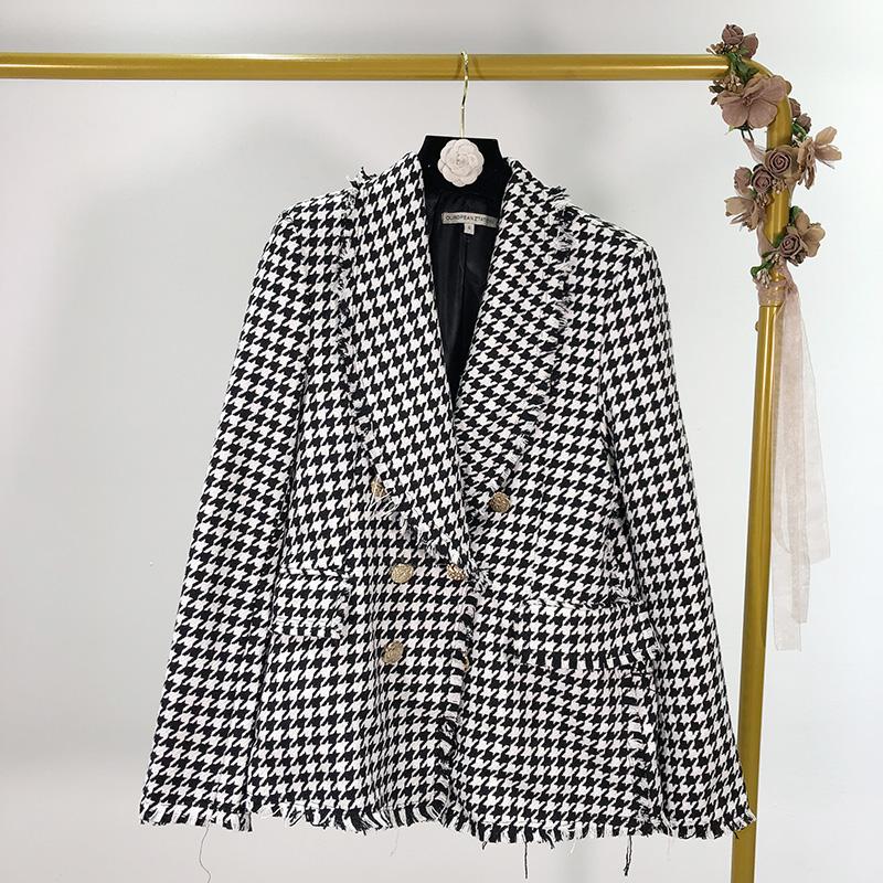 New wind restoring ancient ways plover case fringed edge double breasted suit female European and American wind jackets, See chart
New wind restoring ancient ways plover case fringed edge double breasted suit female European and American wind jackets, See chart