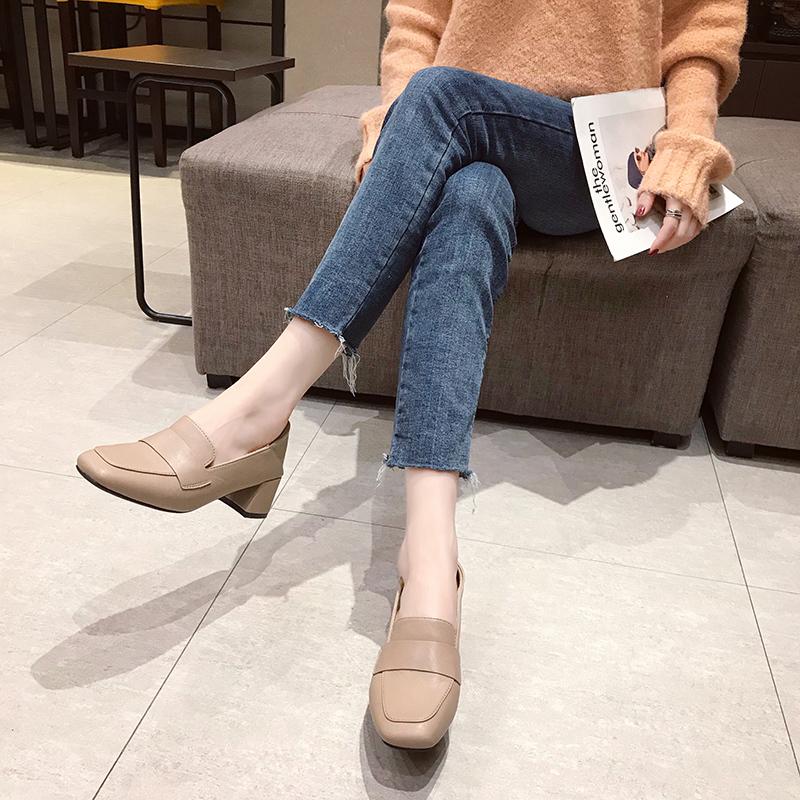 2021 fashion leather shallow square heel big size women pumps slip on elegant wedding office lady party metal sexy shoes U14-11, Black
2021 fashion leather shallow square heel big size women pumps slip on elegant wedding office lady party metal sexy shoes U14-11, Black