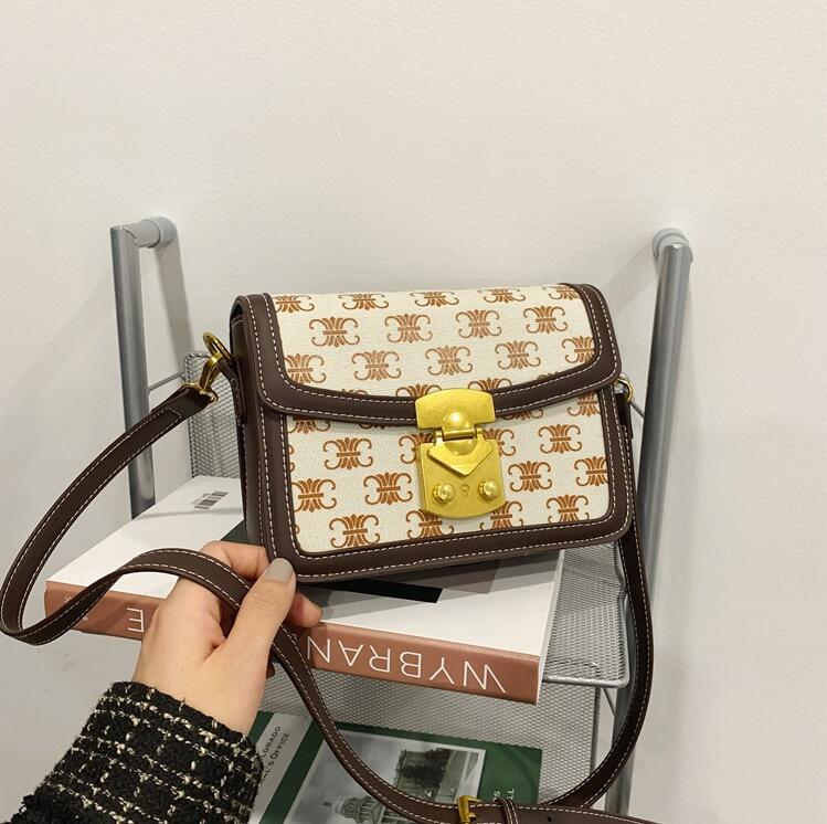 Factory wholesale women handbag winter plaid wool bag sweet lady contrast leather chain bags personality golden lock fashion handbags
Factory wholesale women handbag winter plaid wool bag sweet lady contrast leather chain bags personality golden lock fashion handbags