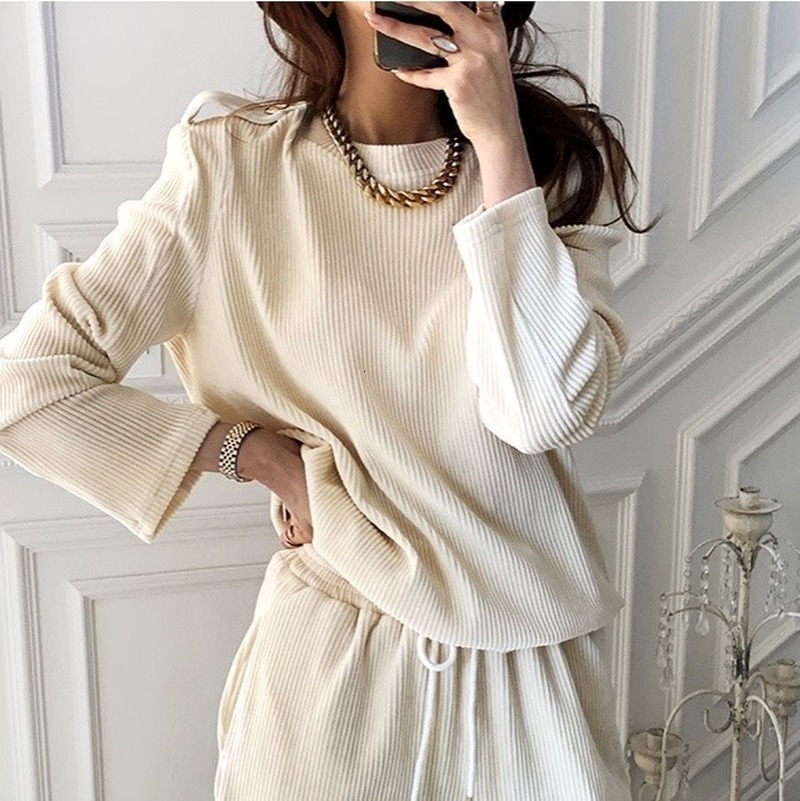 2021 New Female Knitting 2 Solid Piece of Neck-long Sleeve Pit Knitted Sweater Vest Drawstring Pants Long Leg Winter 755N, Beige
2021 New Female Knitting 2 Solid Piece of Neck-long Sleeve Pit Knitted Sweater Vest Drawstring Pants Long Leg Winter 755N, Beige