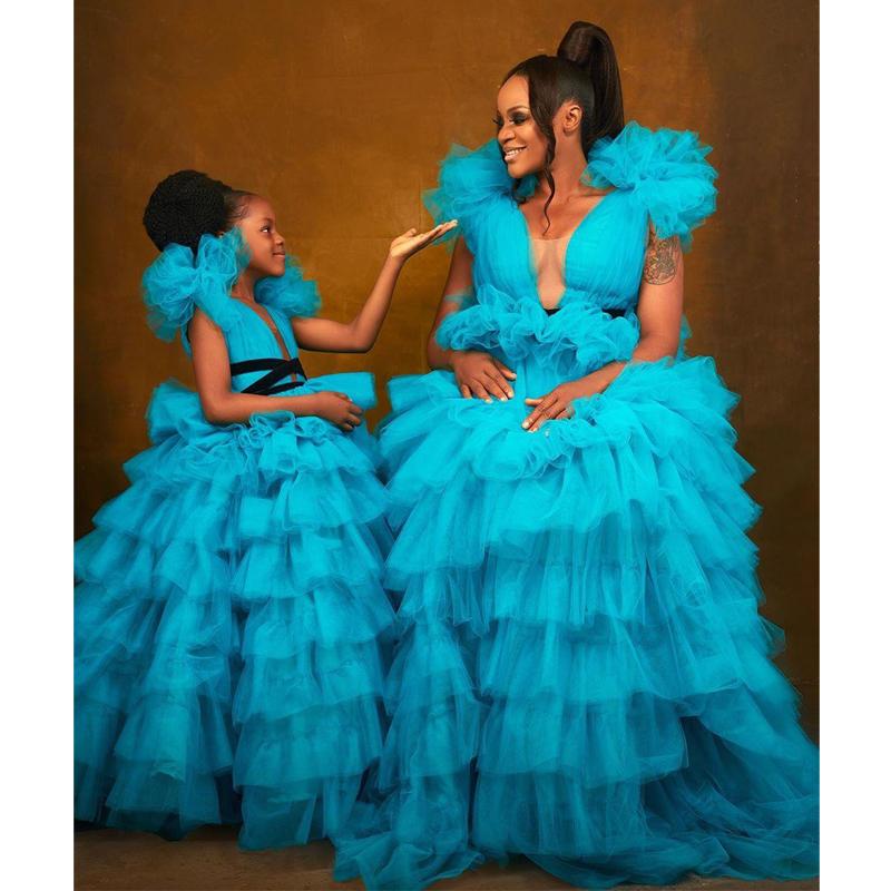 Modern Blue A Line Flower Girls Dresses V Neck Ruffles Tier Skirt Kids Pageant Dress Floor Length Tulle Child Pageant Dress, Beige
Modern Blue A Line Flower Girls Dresses V Neck Ruffles Tier Skirt Kids Pageant Dress Floor Length Tulle Child Pageant Dress, Beige