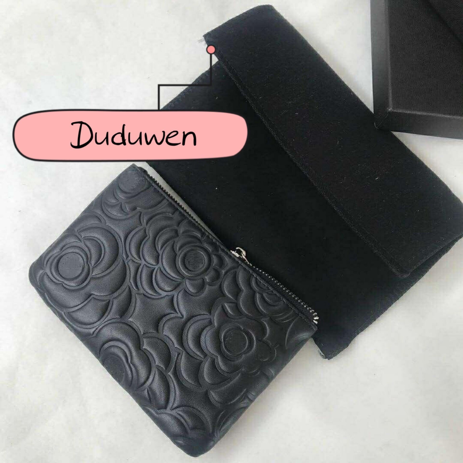 15.5X10cm Fashion C hardwear PU Wallet card holder fashion 2C pandent V gift bussiness card holder flower purse keychain limited gift box, One size
15.5X10cm Fashion C hardwear PU Wallet card holder fashion 2C pandent V gift bussiness card holder flower purse keychain limited gift box, One size