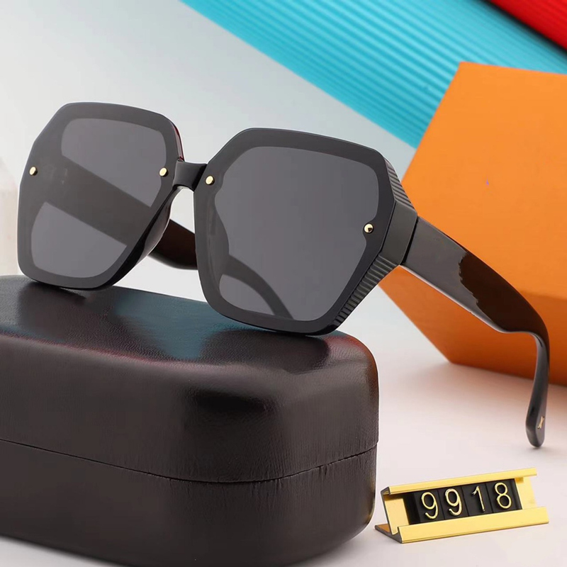 Fashion polarized Sunglasses for men womenclassic desginer luxurys HD lenses women Eyewear travel vacation driving glasses 5 colors unisex
Fashion polarized Sunglasses for men womenclassic desginer luxurys HD lenses women Eyewear travel vacation driving glasses 5 colors unisex