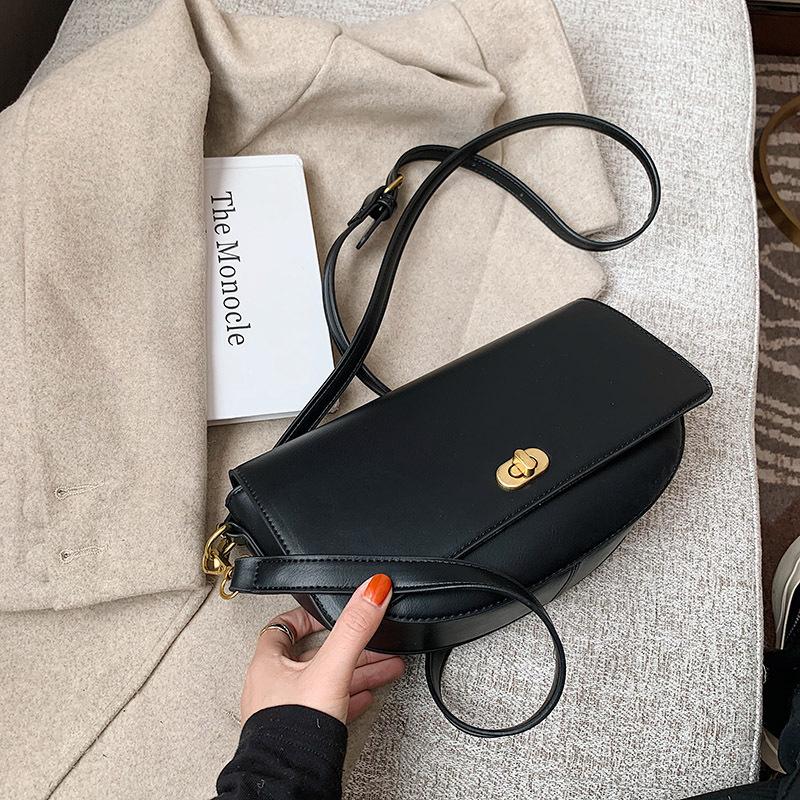 2021 Autumn and Winter New Trendy Fashion Ladies All-match Messenger Bag High Quality Retro One Shoulder PU Armpit Bag Female, Black
2021 Autumn and Winter New Trendy Fashion Ladies All-match Messenger Bag High Quality Retro One Shoulder PU Armpit Bag Female, Black