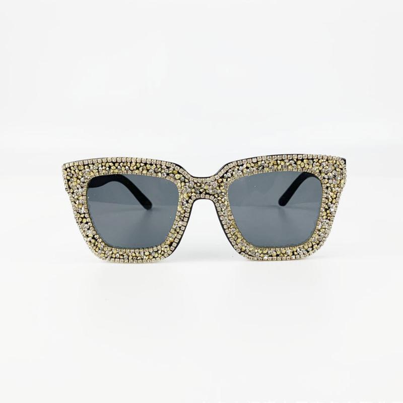 New Shiny Diamond Oversized Sunglasses Women Brand Designer Cat Eye UV400 Sun Glasses Retro Female Big Frame Sunglass Shades1
New Shiny Diamond Oversized Sunglasses Women Brand Designer Cat Eye UV400 Sun Glasses Retro Female Big Frame Sunglass Shades1