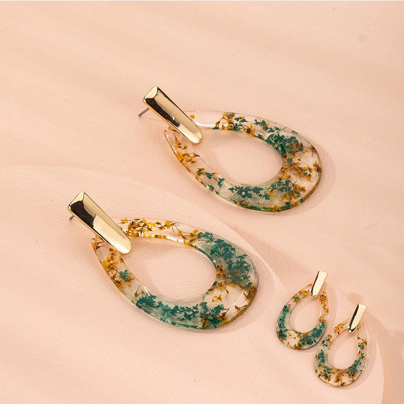 New Vintage Flower Holiday Stud Earrings For Women Fashion Square Acrylic Elegant Pearl Oorbellen Jewelry
New Vintage Flower Holiday Stud Earrings For Women Fashion Square Acrylic Elegant Pearl Oorbellen Jewelry