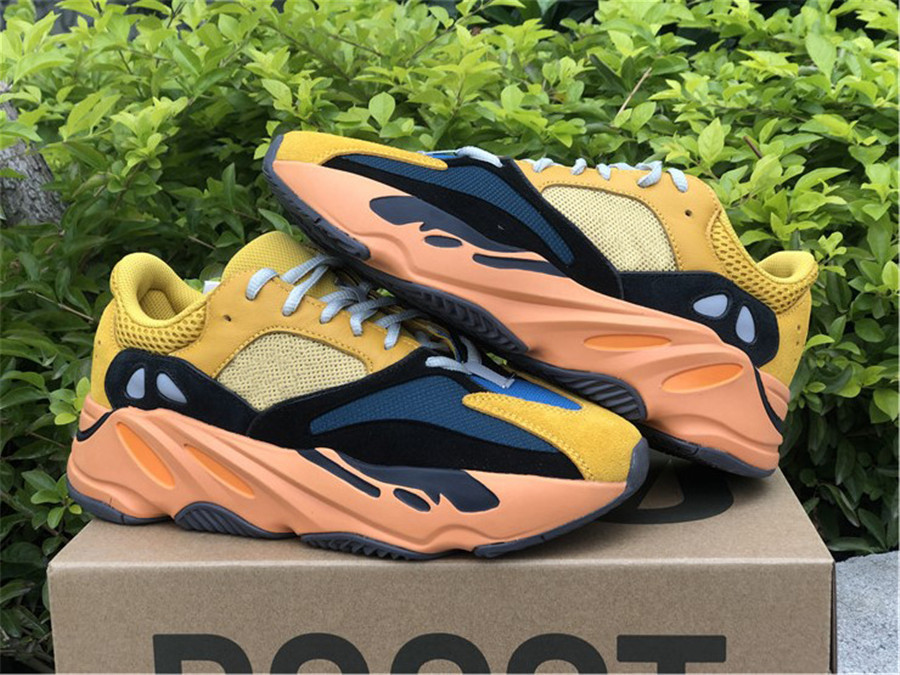 New Release Originals 700 Sun GZ6984 Outdoor Shoes Men Women Kanye West Wave Runner Orange Yellow Authentic Sneakers Zapatos Sports With Box
New Release Originals 700 Sun GZ6984 Outdoor Shoes Men Women Kanye West Wave Runner Orange Yellow Authentic Sneakers Zapatos Sports With Box