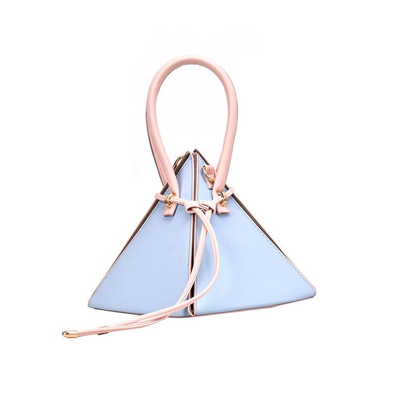 One-shoulder women's bag 2021 Korean version of the fashion personality triangle bag casual single stitching handbag, Black
One-shoulder women's bag 2021 Korean version of the fashion personality triangle bag casual single stitching handbag, Black