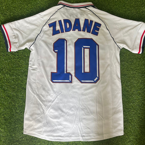 Top 1998 RETRO soccer jerseys ZIDANE 10 HENRY 12 THURAM 15 Deschamps 7 Desailly 8 Football Jersey VINTAGE MAILLOT 98 DE FUTBOL SHIRTS Thai Quality 2000 HOME AWAY shirt, 1998 white custom
Top 1998 RETRO soccer jerseys ZIDANE 10 HENRY 12 THURAM 15 Deschamps 7 Desailly 8 Football Jersey VINTAGE MAILLOT 98 DE FUTBOL SHIRTS Thai Quality 2000 HOME AWAY shirt, 1998 white custom