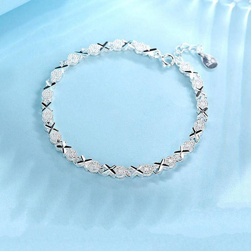 Hot Sale Women's Fashion Simple Personality Creative Crystal Bracelet Silver Wedding Bracelets For Women Jewelry Bangle Gifts
Hot Sale Women's Fashion Simple Personality Creative Crystal Bracelet Silver Wedding Bracelets For Women Jewelry Bangle Gifts