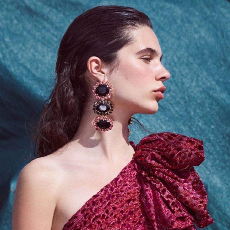 New Shine Pink Rhinestone Big Dangle Earrings Fashion Women Jewelry Party Show Lady's Evening Dress Statement Earrings Hot Sale
New Shine Pink Rhinestone Big Dangle Earrings Fashion Women Jewelry Party Show Lady's Evening Dress Statement Earrings Hot Sale