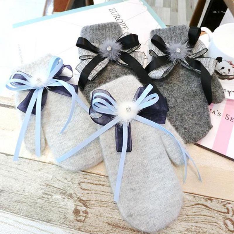 Female Fashion Fur Blended Gloves Girlish Warm Cute Thicken Mittens Bow Knot Elegant Winter Guantes De Mujer AGL2041
Female Fashion Fur Blended Gloves Girlish Warm Cute Thicken Mittens Bow Knot Elegant Winter Guantes De Mujer AGL2041
