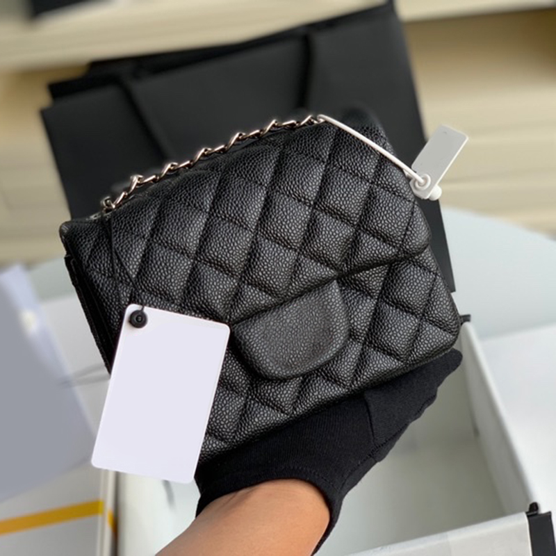 the latest fashion mini shoulder bag 00328 It has a square and upright appearance lovely Fashion classic Caviar leather is durable bags
the latest fashion mini shoulder bag 00328 It has a square and upright appearance lovely Fashion classic Caviar leather is durable bags